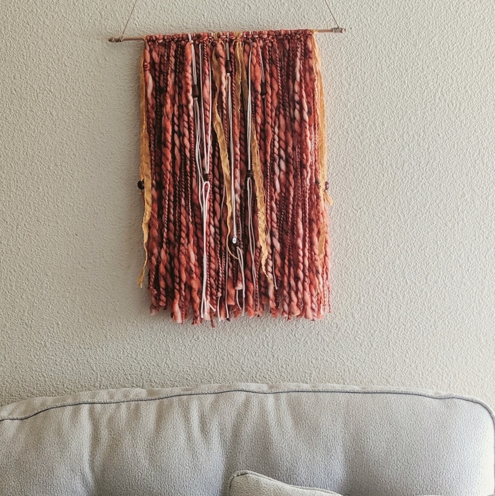 🆕 Handmade Macrame/Yarn Boho Wall Hanging